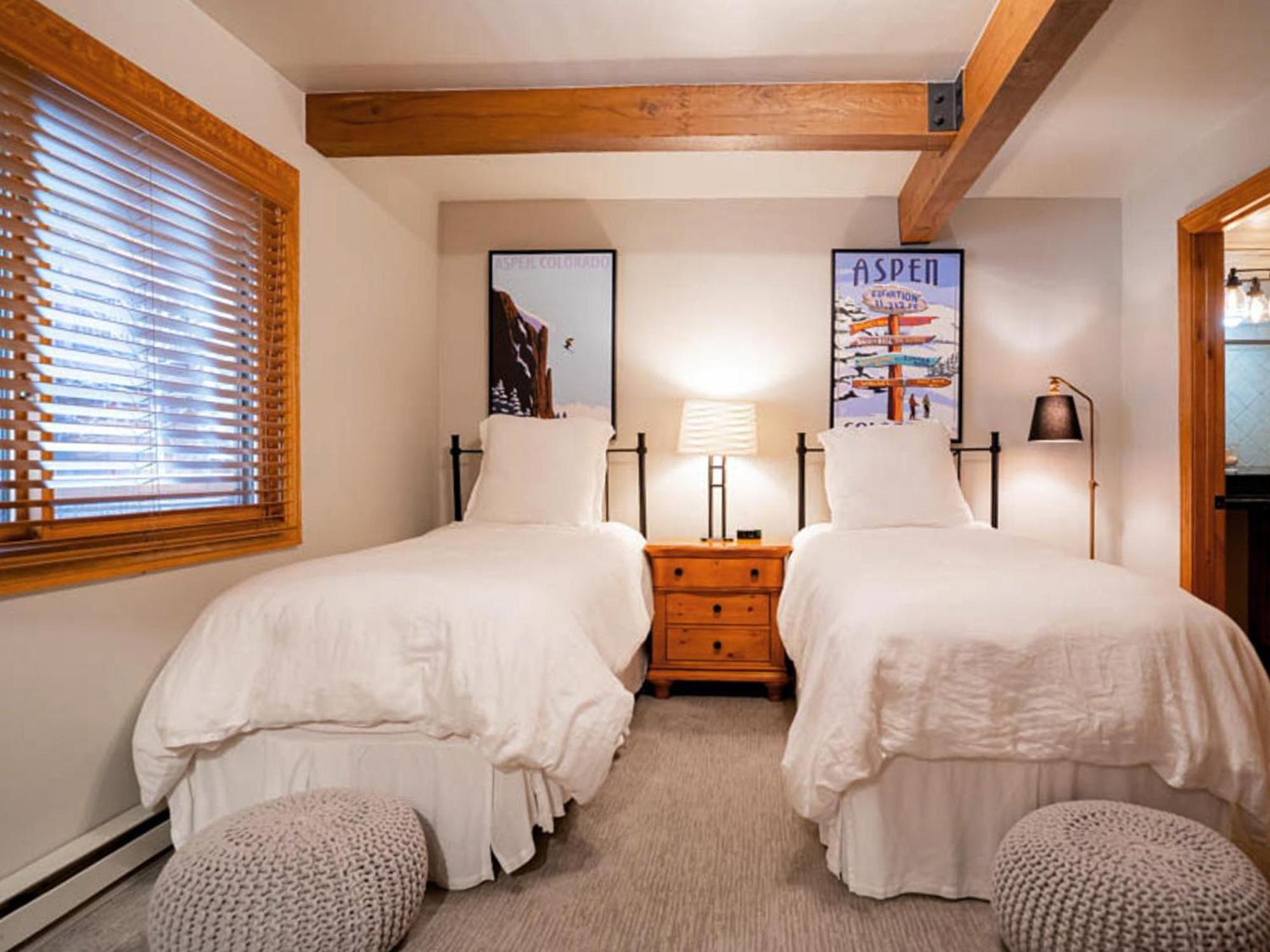 Lift One - One, Two, Three Bedroom Units Adjacent To Downtown Apartamento Aspen