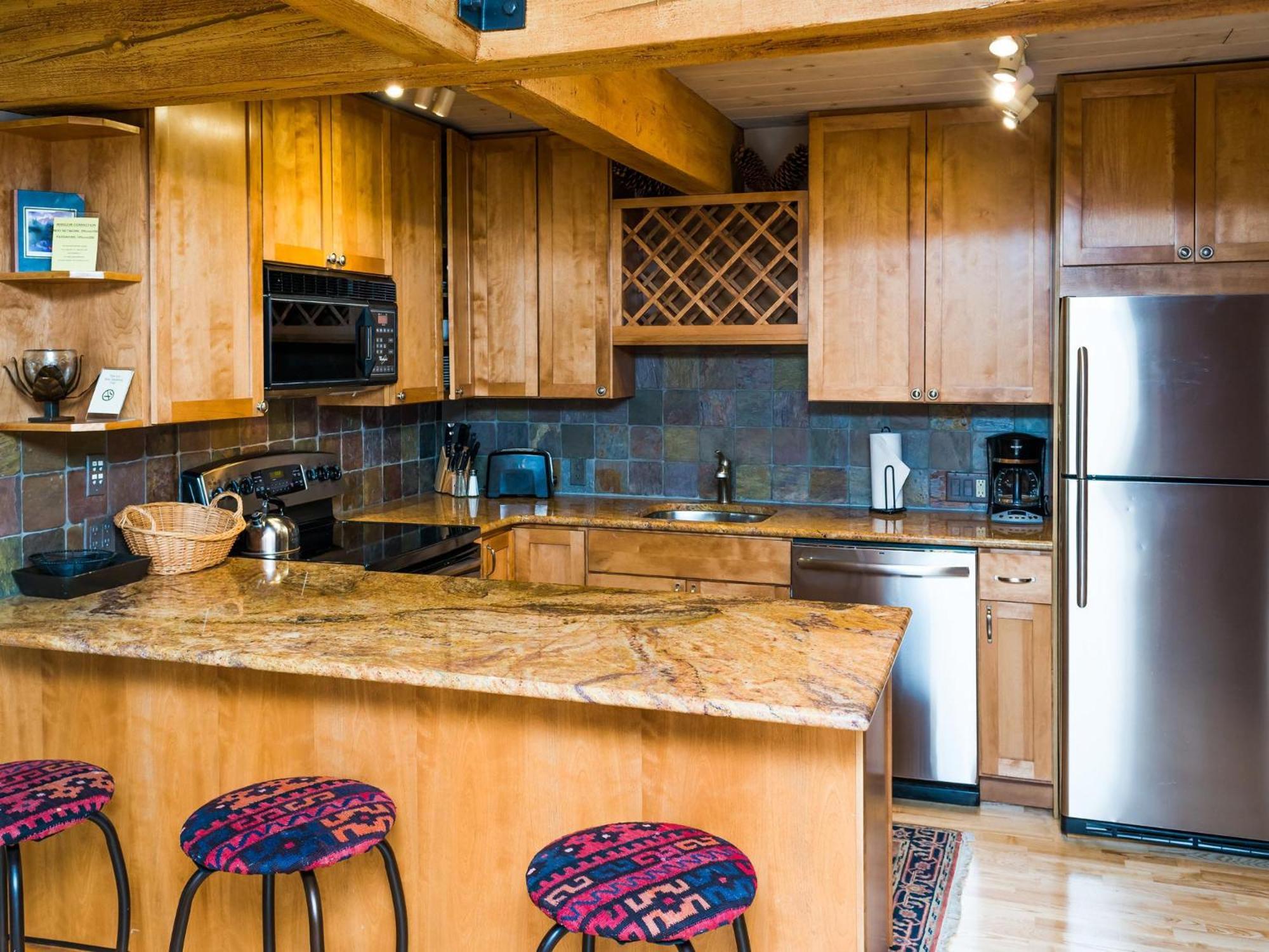 Lift One - One, Two, Three Bedroom Units Adjacent To Downtown Apartamento Aspen