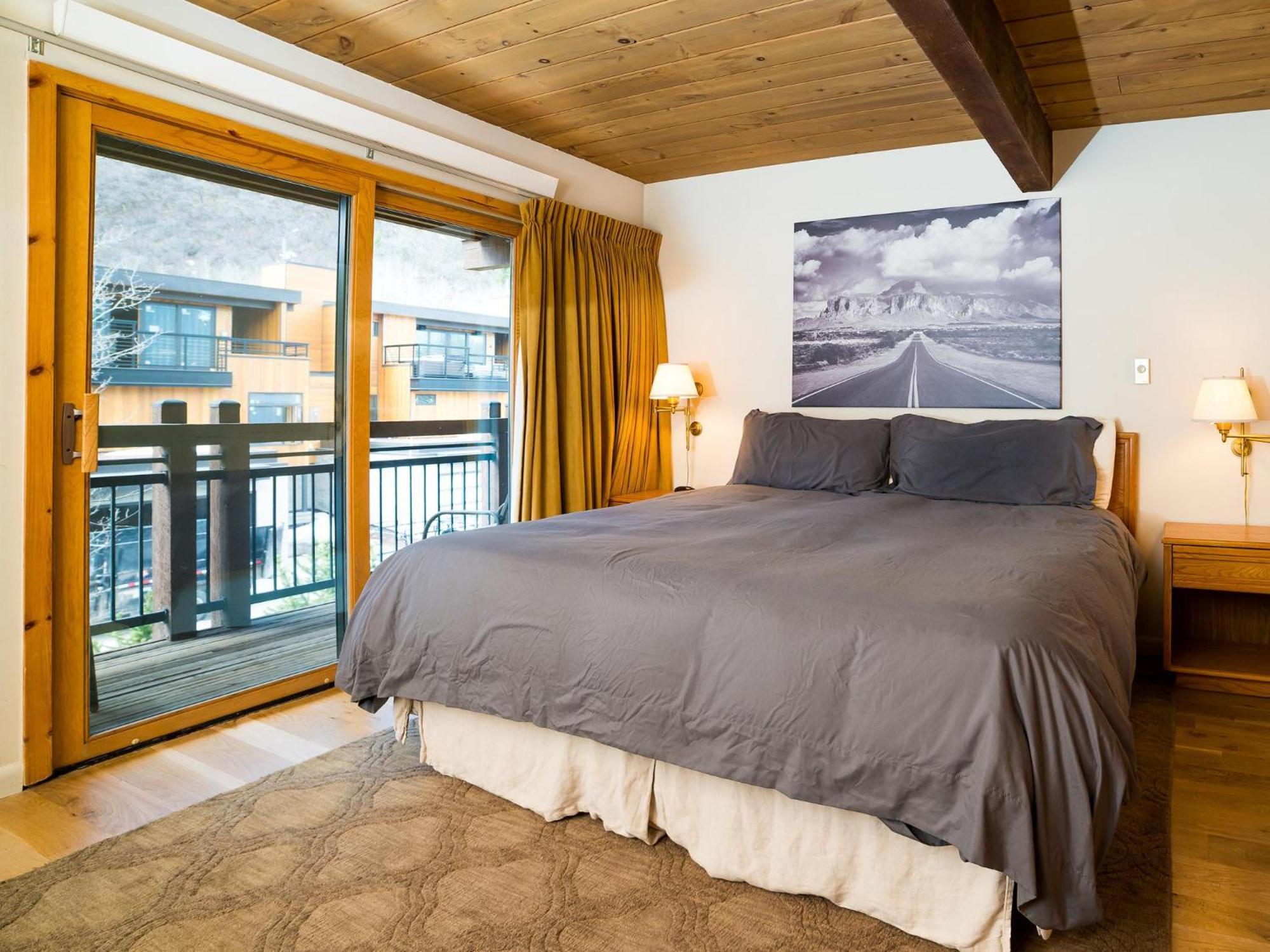 Lift One - One, Two, Three Bedroom Units Adjacent To Downtown Aspen