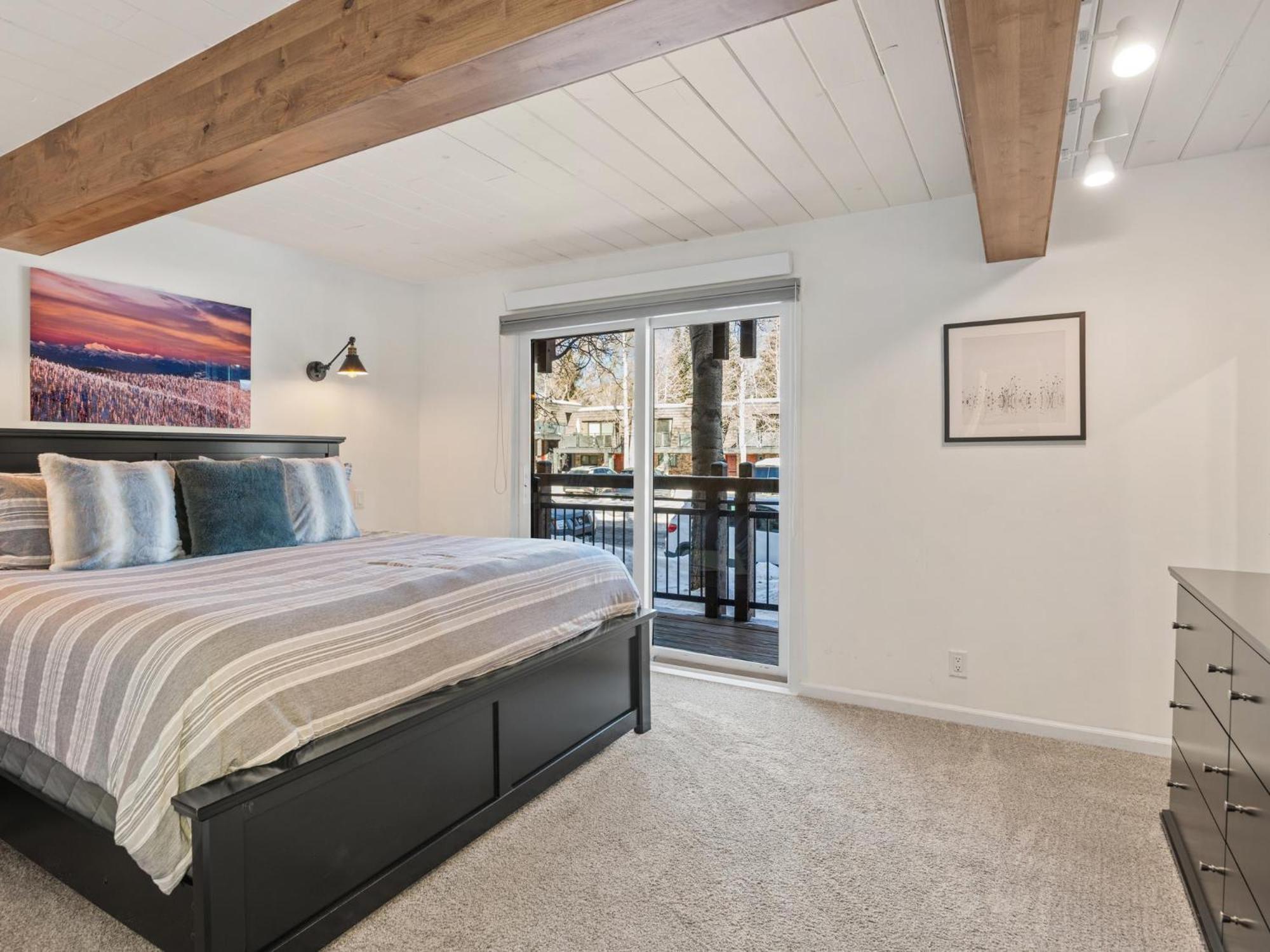 Lift One - One, Two, Three Bedroom Units Adjacent To Downtown Apartamento *