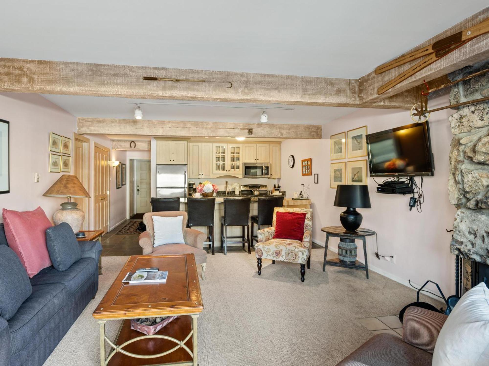Lift One - One, Two, Three Bedroom Units Adjacent To Downtown Apartamento Aspen