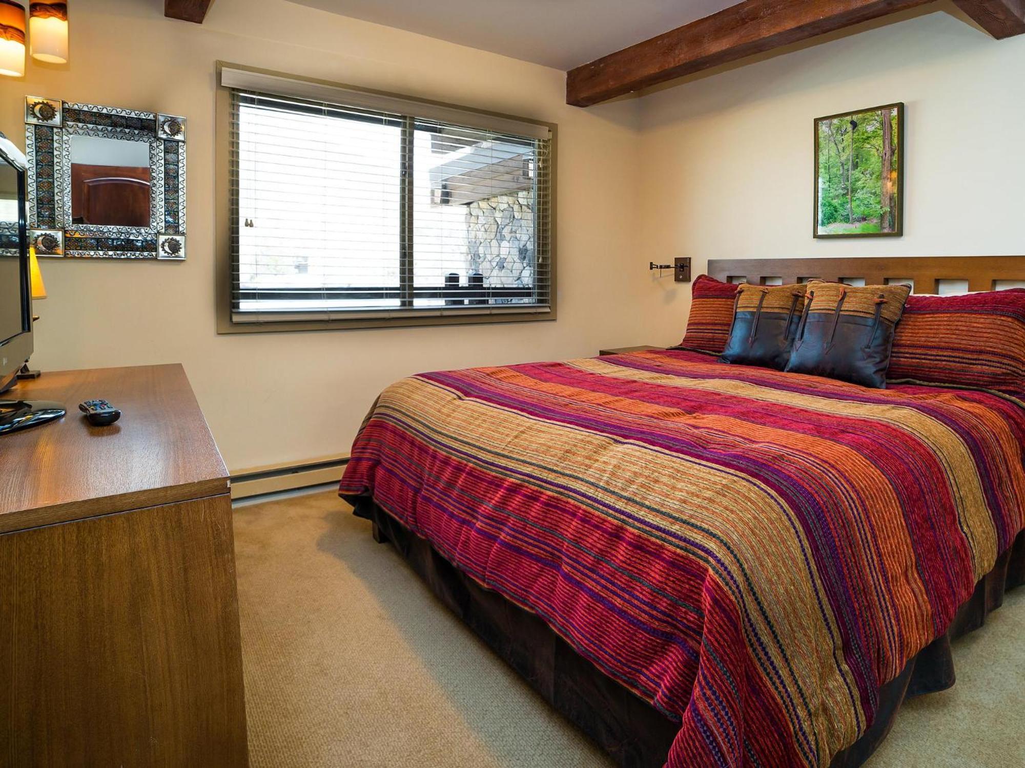 Lift One - One, Two, Three Bedroom Units Adjacent To Downtown * Aspen